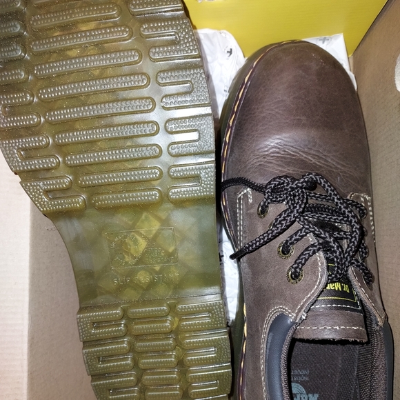 DR. MARTENS Bolt Industrial Chunky Shoes Mens Brown Leather Wyoming New in Box